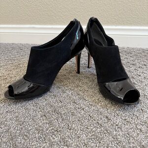 Ann Taylor Black Peep-Toe Heels 8M